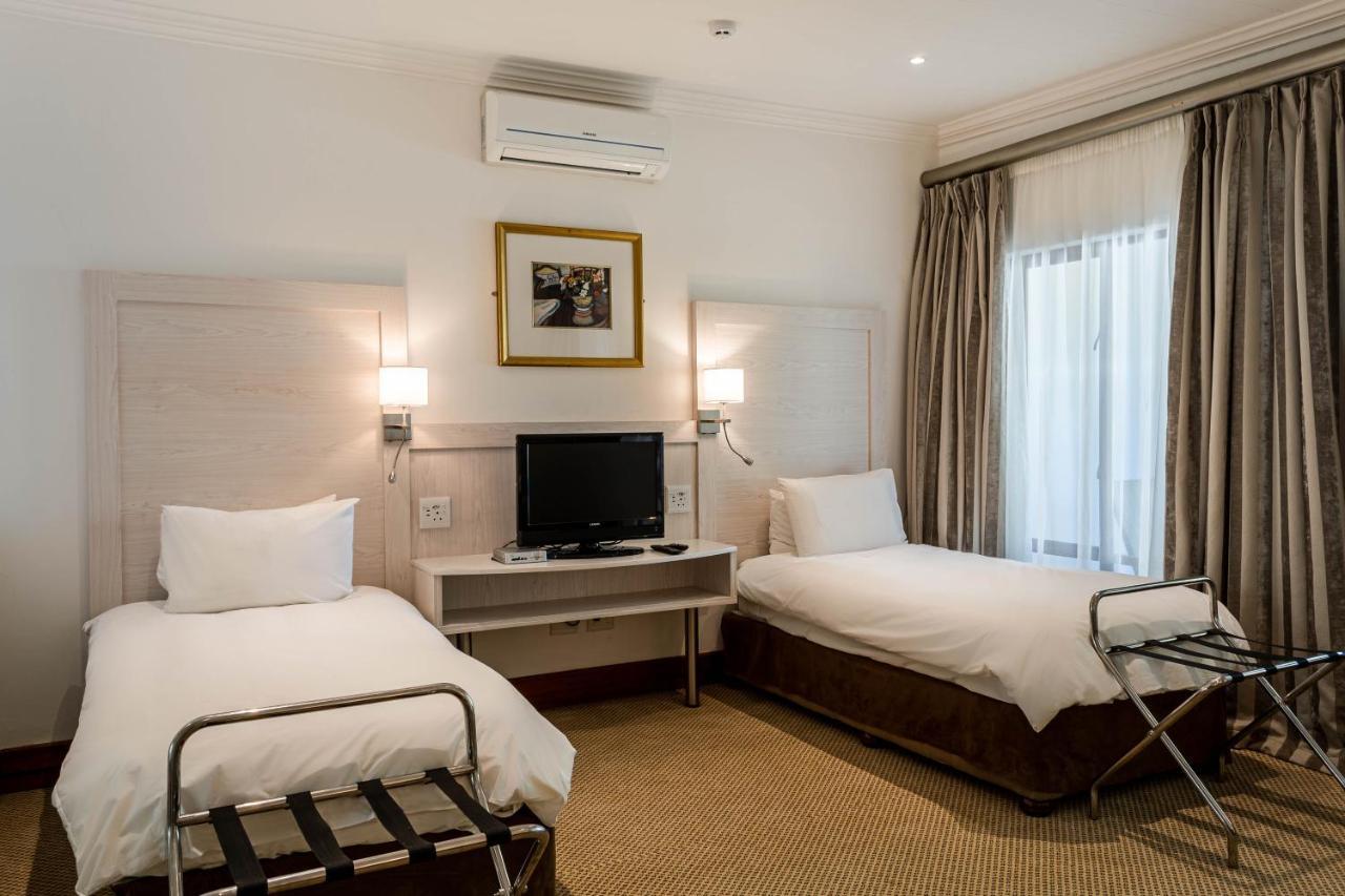 Val Du Charron Wine & Leisure Estate Hotel Wellington Exterior photo