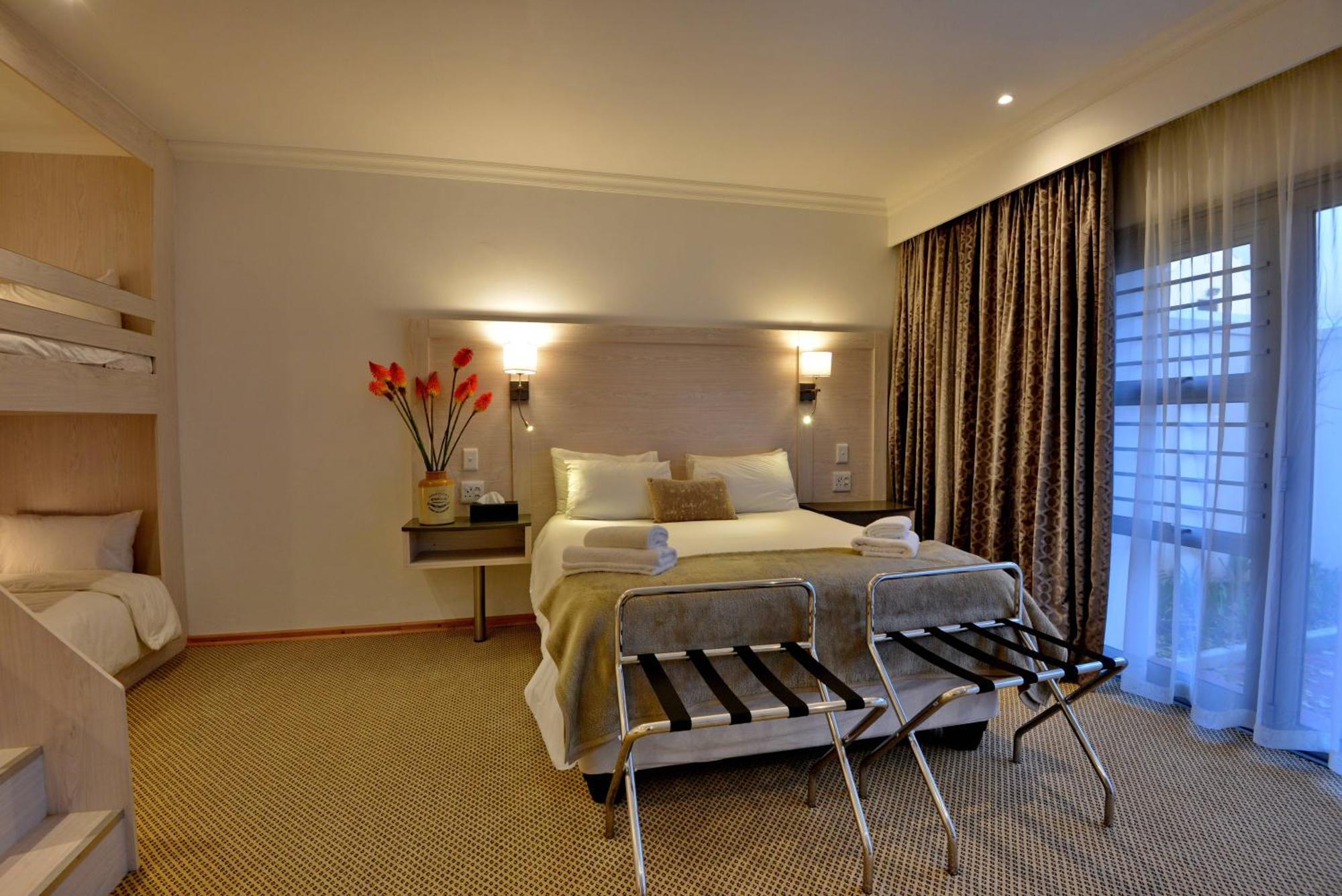 Val Du Charron Wine & Leisure Estate Hotel Wellington Exterior photo