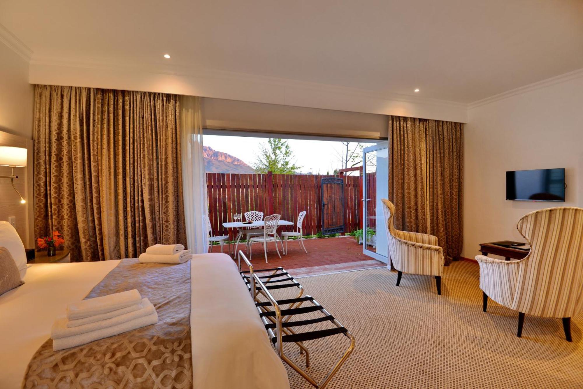 Val Du Charron Wine & Leisure Estate Hotel Wellington Exterior photo